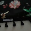 Polyester 3-hoek sjaal met kwastjes (zwart | bloemen)