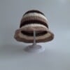 Gehaakt baby zonnehoedje 'Bruin, crème en beige'