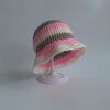 Gehaakt baby zonnehoedje 'Roze, crème en beige'