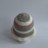 Gehaakt baby zonnehoedje 'Sage, crème en beige'