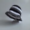 Gehaakt baby zonnehoedje 'Zwart, wit en grijs'