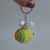 Gehaakte sleutelhanger 'Citrus bij'