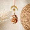 Handgemaakte decoratieve hanger met bloemagaat: voor rust, groei en zachte energie in huis