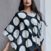 Kimono top van organisch zijde - zwart polka