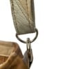 Unieke leren schoudertas – compact, kleurrijk en handgemaakt met verschillende kleurvlakken in leer en suede.