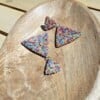 Confetti Kralenoorbellen Boho Glow – handgemaakt met Miyuki kralen in oranje, paars, roze, turkoois & goud (5 cm)