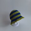 Gehaakt baby zonnehoedje 'Groen en blauw'