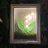 Gehaakte Bloemenlamp met LED – Lelietje-van-dalen in Lijst met Mos