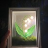 Gehaakte Bloemenlamp met LED – Lelietje-van-dalen in Lijst met Mos