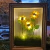 Gehaakte Zonnebloemlamp in Fotolijstje met Mosbasis
