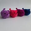 Gehaakte knuffel 'Magenta kat'