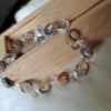 Gerecycelde ketting van papier en glaskralen