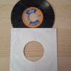 Kunst van vinyl: versierde LP 'Barbielicious'