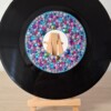Kunst van vinyl: versierde LP 'Hysterical Disco'
