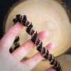 Spiraalvormige Kralenketting – Handgemaakt met 24 k Goud, Rood & Zwart