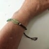 Armband 024, met 3 kleuren groen zeeglas