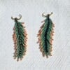 Color Quill – statement oorbellen met miyuki rocailles in veervorm