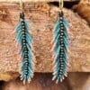 Color Quill – statement oorbellen met miyuki rocailles in veervorm