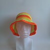 Gehaakte bucket hat 'Groen, oranje en geel'