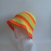 Gehaakte bucket hat 'Groen, oranje en geel'