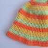 Gehaakte bucket hat 'Groen, oranje en geel'