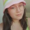 Gehaakte bucket hat 'Wit, roze en groen'