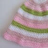 Gehaakte bucket hat 'Wit, roze en groen'