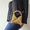 Gehaakte crossbody tas 'Metallic goud'