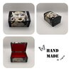 Handgedecoreerde bamboe sieradendoos ‘Masquerade’