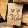 Handgemaakte oorbellen met kralen - Confetti design in rozetinten met rvs oorstekers