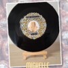 Kunst van vinyl: versierde LP 'Michelle'