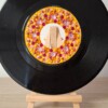 Kunst van vinyl: versierde LP 'Sunday Sunrise'
