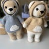 Little Eya – Gehaakte Knuffelbeer – Handgemaakt van Katoen (Zacht & Groot, 40 cm)