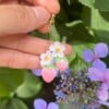 Micro Gehaakte Aardbei Oorbellen met Bloemetjes