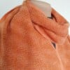Oranje shawl van 100% merinowol - Uniek & Vrolijk