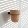 STERKSTAEL Flora S Eco Pot Dessert Sand - bloempothouder - kleur houder zwart - kleur pot zandkleurig - inclusief bloempot ø12cm - poedercoating - staal