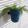 STERKSTAEL Flora S Eco Pot Petrol Green - bloempothouder - kleur houder zwart - kleur pot donkergroen - inclusief bloempot ø12cm - poedercoating - staal
