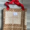 Tote bag gemaakt van een dikke bruine vintage deken