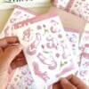 Eco-vriendelijk Wezel/Hermelijn Stickervel – Schattige Handgetekende Stickers, PVC-vrij & Recyclebaar | Kawaii Dier Stickers voor Journals en Planners