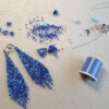 Fringe oorbellen Confetti Blue Tone – brick stitch, Miyuki Delica kralen, 9 cm lang, rvs ringen