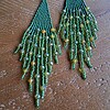 Fringe oorbellen Emerald Goddess – groen, glaskralen & kristallen, 12,5 cm lang, verguld zilveren oorhaken
