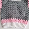 Gehaakt baby vestje | Roze, grijs en wit