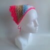 Gehaakte bandana 'Knalroze, beige, lichtblauw en wit'