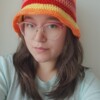 Gehaakte bucket hat | Oranje, fuchsia, koraal, rood en geel