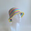 Gehaakte bucket hat | Pastel regenboog