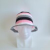 Gehaakte bucket hat | Roze, wit, grijs en zwart