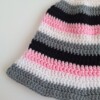 Gehaakte bucket hat | Roze, wit, grijs en zwart
