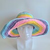 Gehaakte zonnehoed | Pastel regenboog