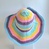 Gehaakte zonnehoed | Pastel regenboog