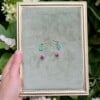 Micro Gehaakte Tulp Oorbellen met Blaadje – Meerdere Kleuren, Handgemaakte Lente Sieraden